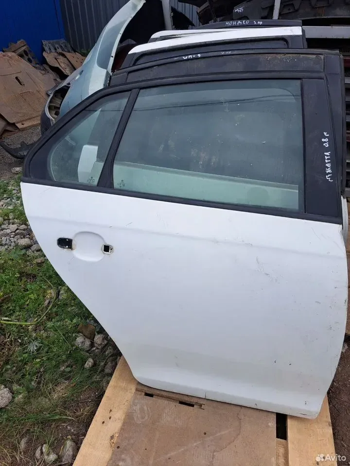 Задняя правая дверь для Фольксваген Джетта 2008гв — Volkswagen — Jetta