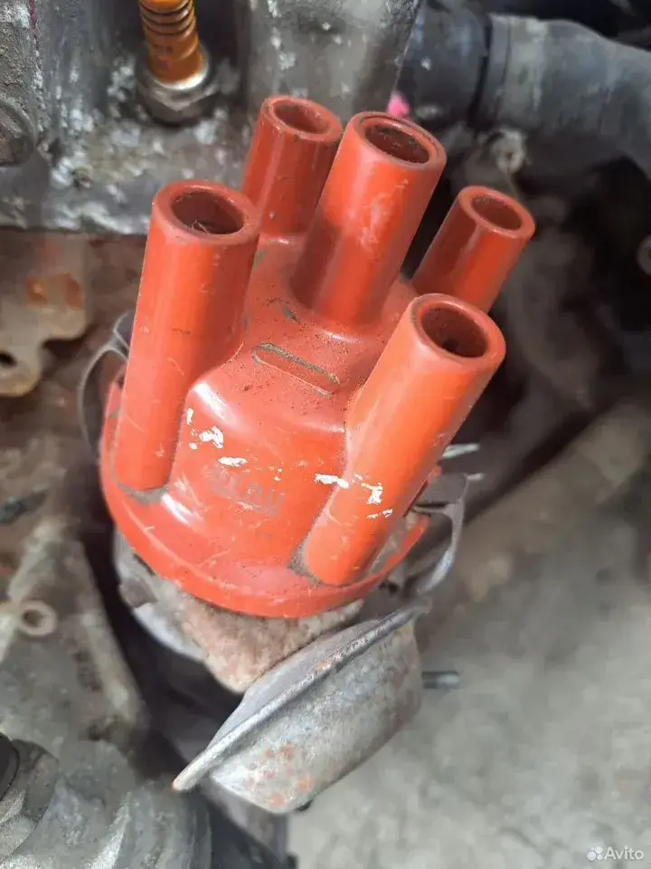 Трамблер с вакуумом Volkswagen / Audi 1.8 026905205S — Audi — 80