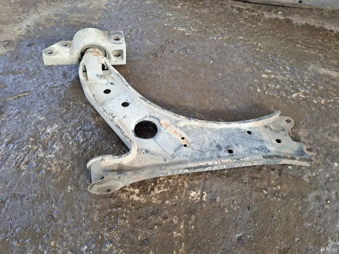 Передние рычаги Volkswagen Jetta A5 1K0407151BC — Volkswagen — Jetta