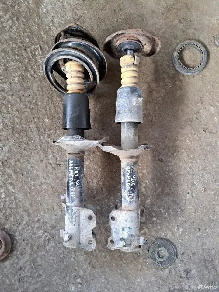 Передние стойки для Ниссан Альмера 1998гв — Nissan — Almera