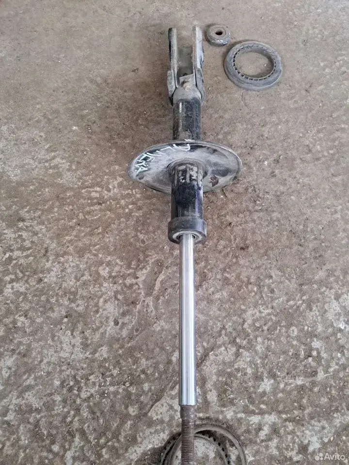 Передние стойки для Ниссан Альмера G15 — Nissan — Almera