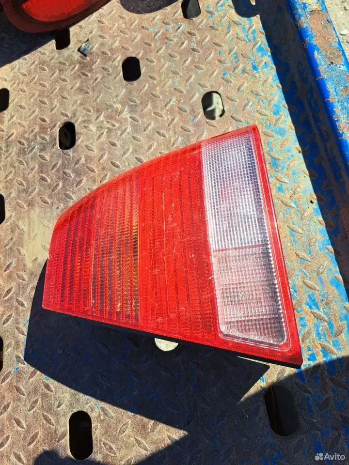 Задний правый фонарь для Фольксваген Бора — Volkswagen — Bora