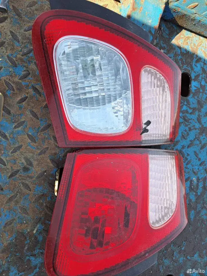 Задние фонари в багажник для Ниссан Альмера N16 — Nissan — Almera
