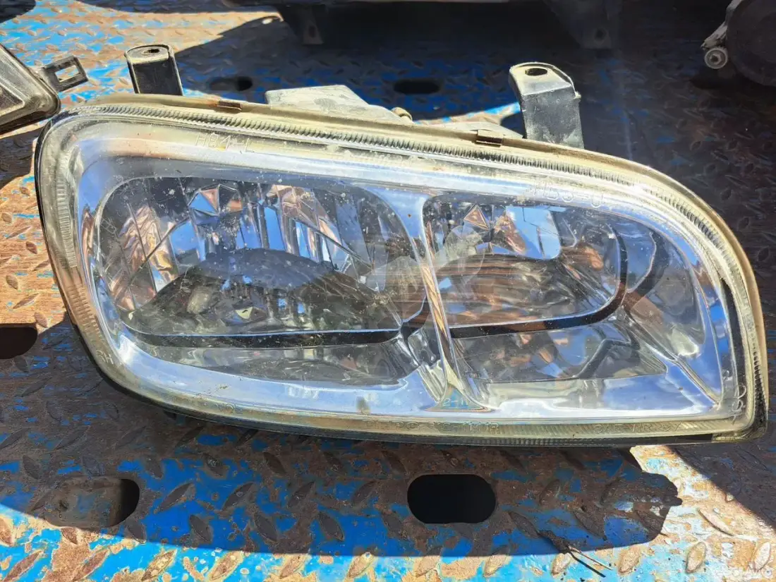 Передняя правая фара для Тойота Рав-4 — Toyota — RAV4