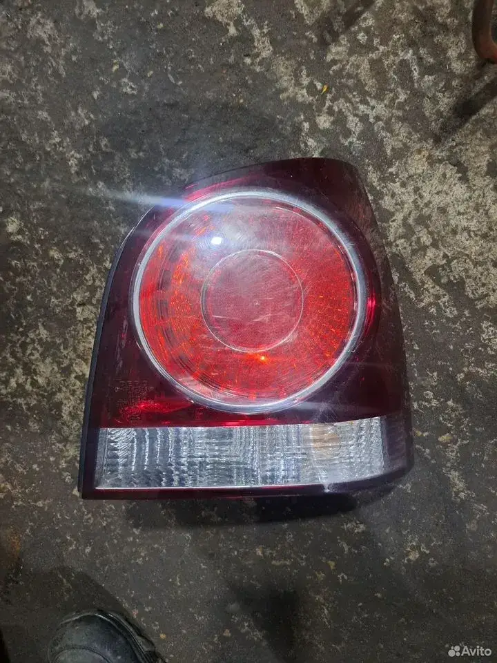 Задний правый фонарь для Фольксваген Поло-4 хэтч — Volkswagen — Polo