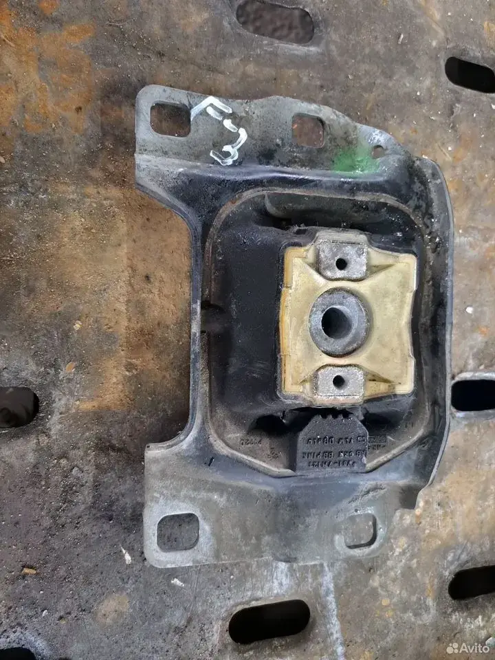 Подушка двигателя Ford Focus 3 BV611F012AF — Ford — Focus