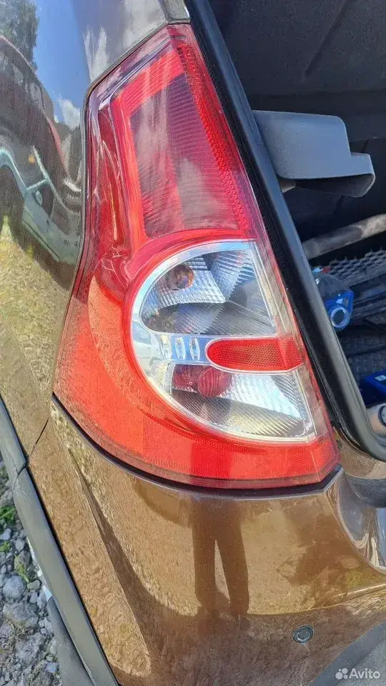 Задний левый фонарь для Рено Сандеро-1 — Renault — Sandero